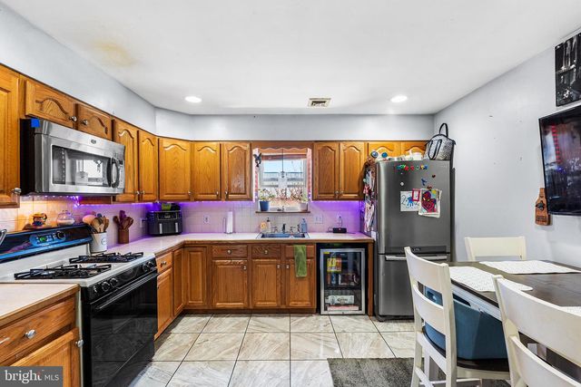 16 VOLUSIA AVE, Hamilton, NJ 08610