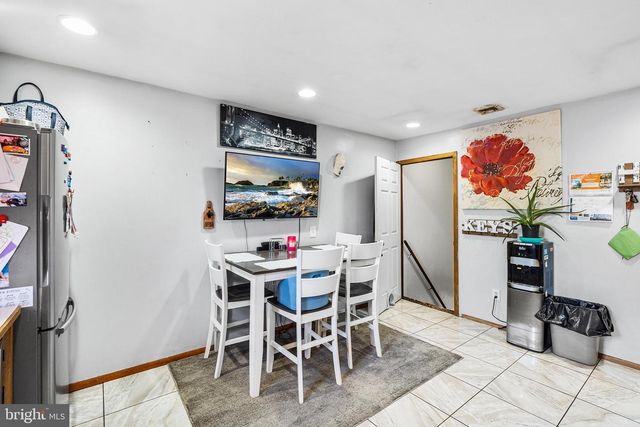 16 VOLUSIA AVE, Hamilton, NJ 08610