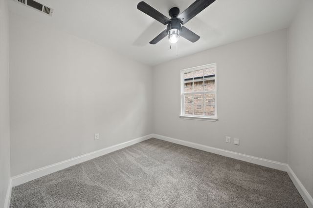 310 Valley Spring Drive, Arlington, TX 76018