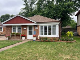 11700 Meadow Lane Drive, Merrionette Park, IL 60803