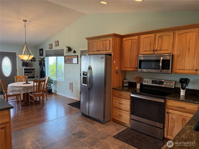 1050 338th Street, Ocean Park, WA 98640