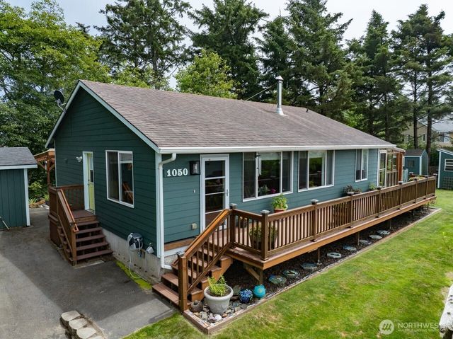 1050 338th Street, Ocean Park, WA 98640