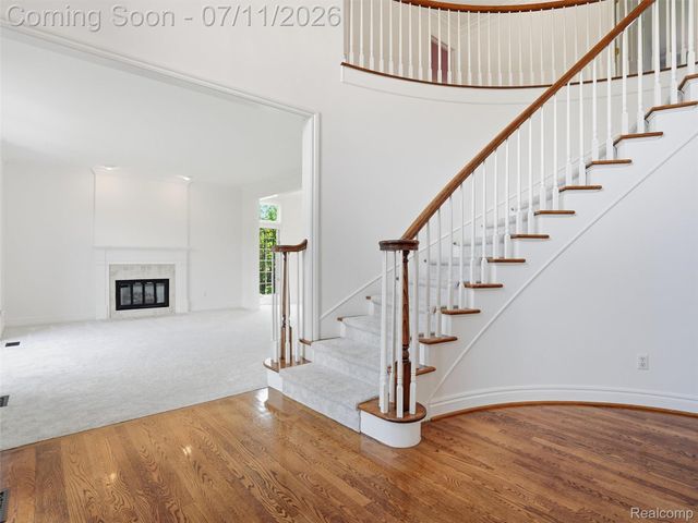 1797 Blue Grass Drive, Rochester Hills, MI 48306