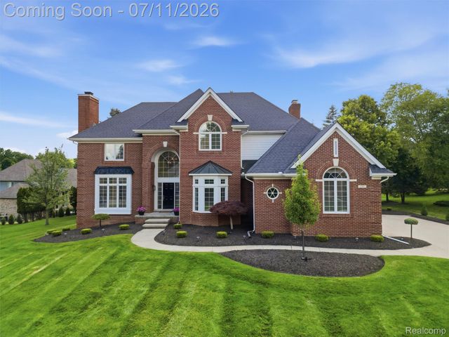 1797 Blue Grass Drive, Rochester Hills, MI 48306