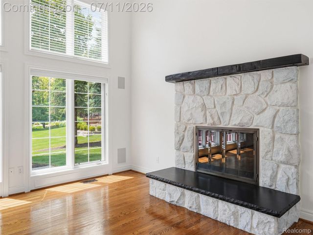 1797 Blue Grass Drive, Rochester Hills, MI 48306