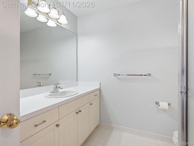 1797 Blue Grass Drive, Rochester Hills, MI 48306