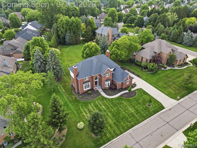 1797 Blue Grass Drive, Rochester Hills, MI 48306