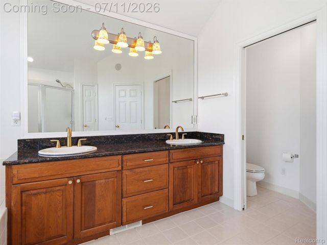1797 Blue Grass Drive, Rochester Hills, MI 48306