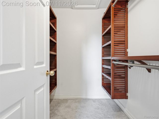 1797 Blue Grass Drive, Rochester Hills, MI 48306