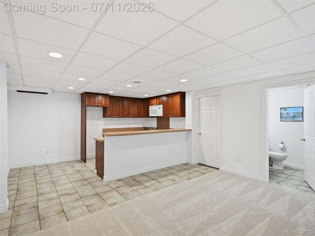1797 Blue Grass Drive, Rochester Hills, MI 48306