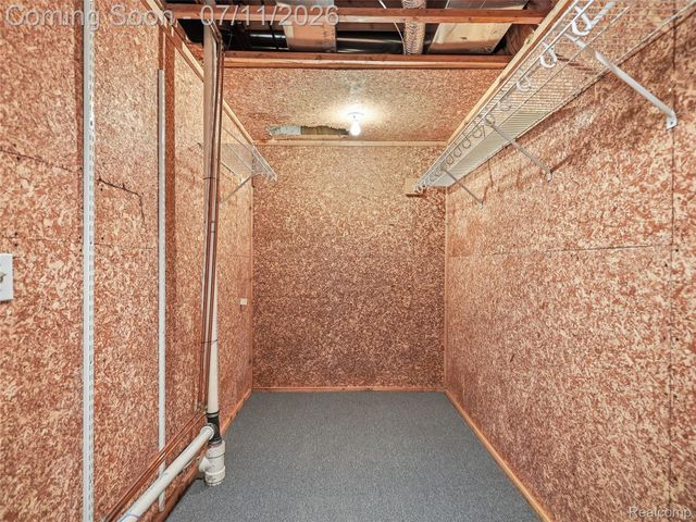 1797 Blue Grass Drive, Rochester Hills, MI 48306