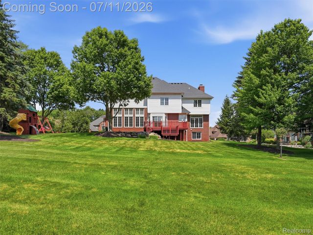 1797 Blue Grass Drive, Rochester Hills, MI 48306