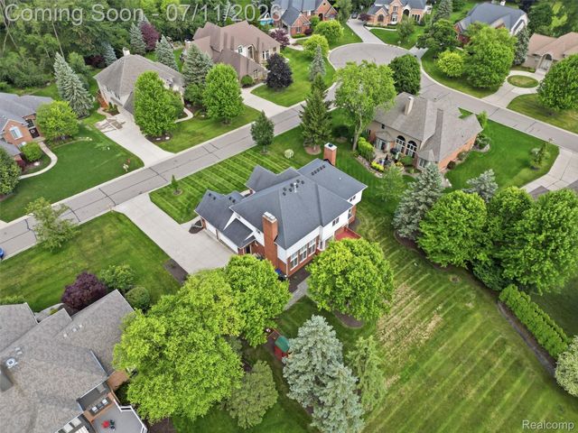 1797 Blue Grass Drive, Rochester Hills, MI 48306