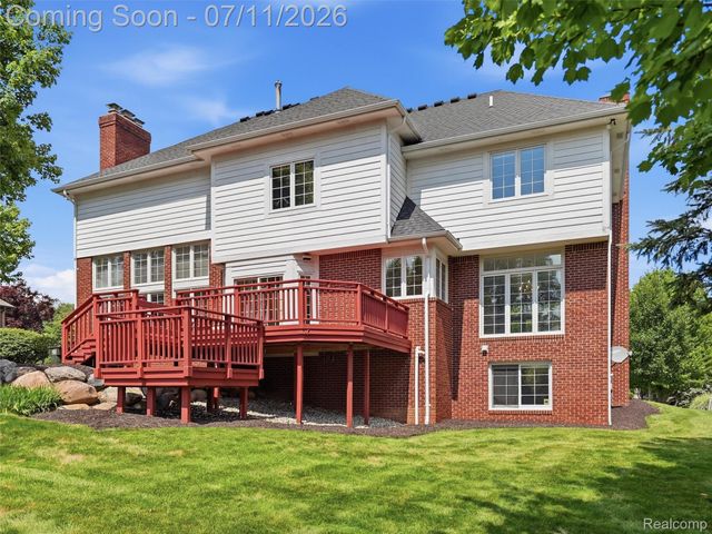 1797 Blue Grass Drive, Rochester Hills, MI 48306