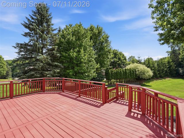 1797 Blue Grass Drive, Rochester Hills, MI 48306