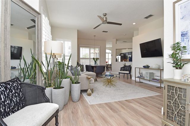 6919 DELLA DRIVE 32, Orlando, FL 32819