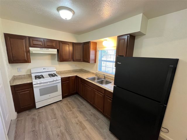 10135 Kittyhawk Lane, Dallas, TX 75217