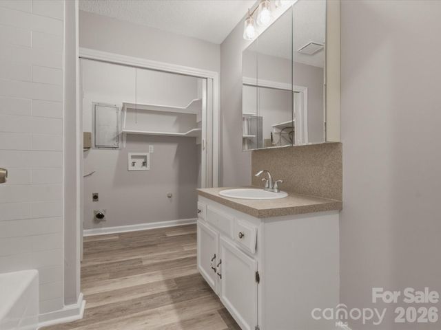 6111 Dovetail Court, Charlotte, NC 28227