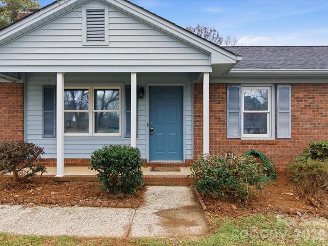 6111 Dovetail Court, Charlotte, NC 28227