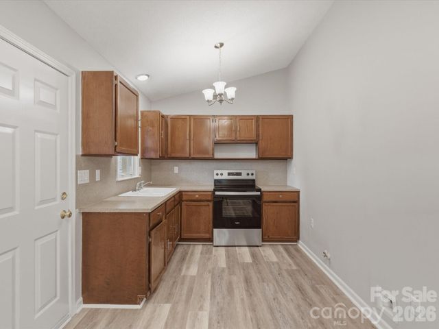 6111 Dovetail Court, Charlotte, NC 28227