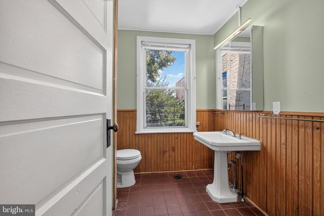 4051 LUDLOW ST, Philadelphia, PA 19104