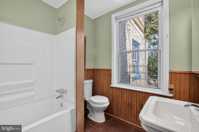 4051 LUDLOW ST, Philadelphia, PA 19104