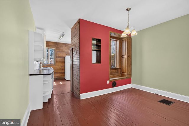 4051 LUDLOW ST, Philadelphia, PA 19104