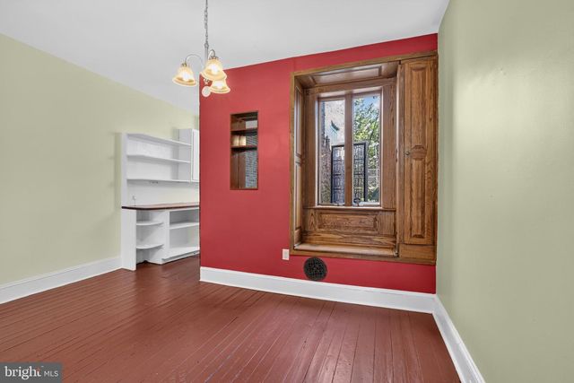 4051 LUDLOW ST, Philadelphia, PA 19104