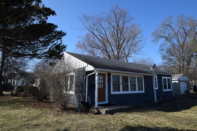 4 S MIDLAND Avenue, Mundelein, IL 60060