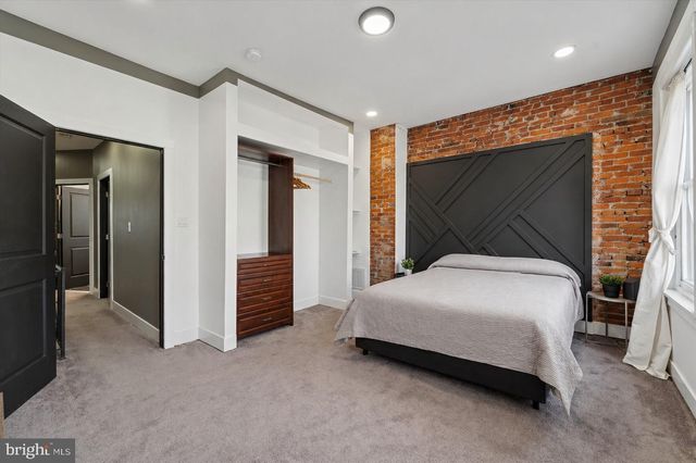 2519 GRAYS FERRY AVE, Philadelphia, PA 19146