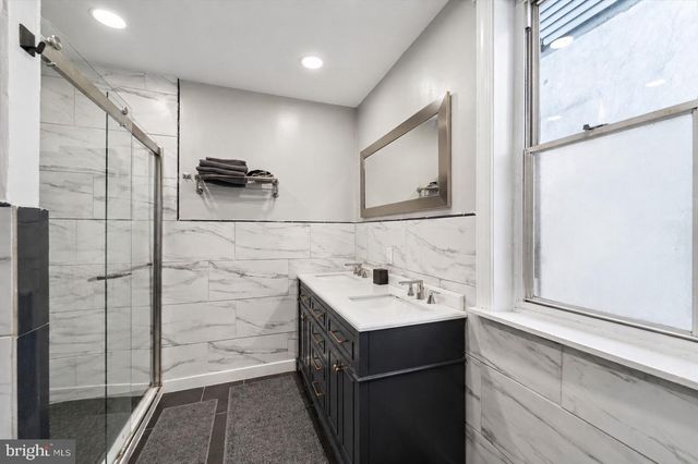 2519 GRAYS FERRY AVE, Philadelphia, PA 19146