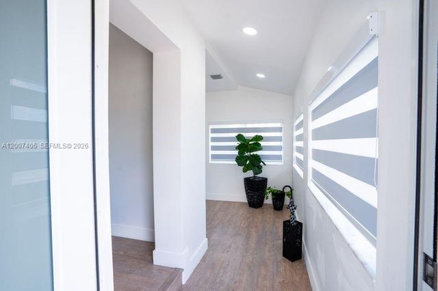 5290 Palm Ave, Hialeah, FL 33012