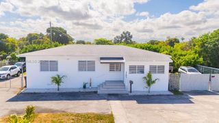 5290 Palm Ave, Hialeah, FL 33012
