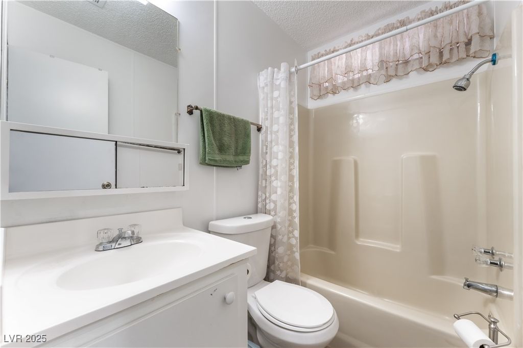 Image 17 of property listing at 3491 Isle Royale Drive, Las Vegas, NV 89122