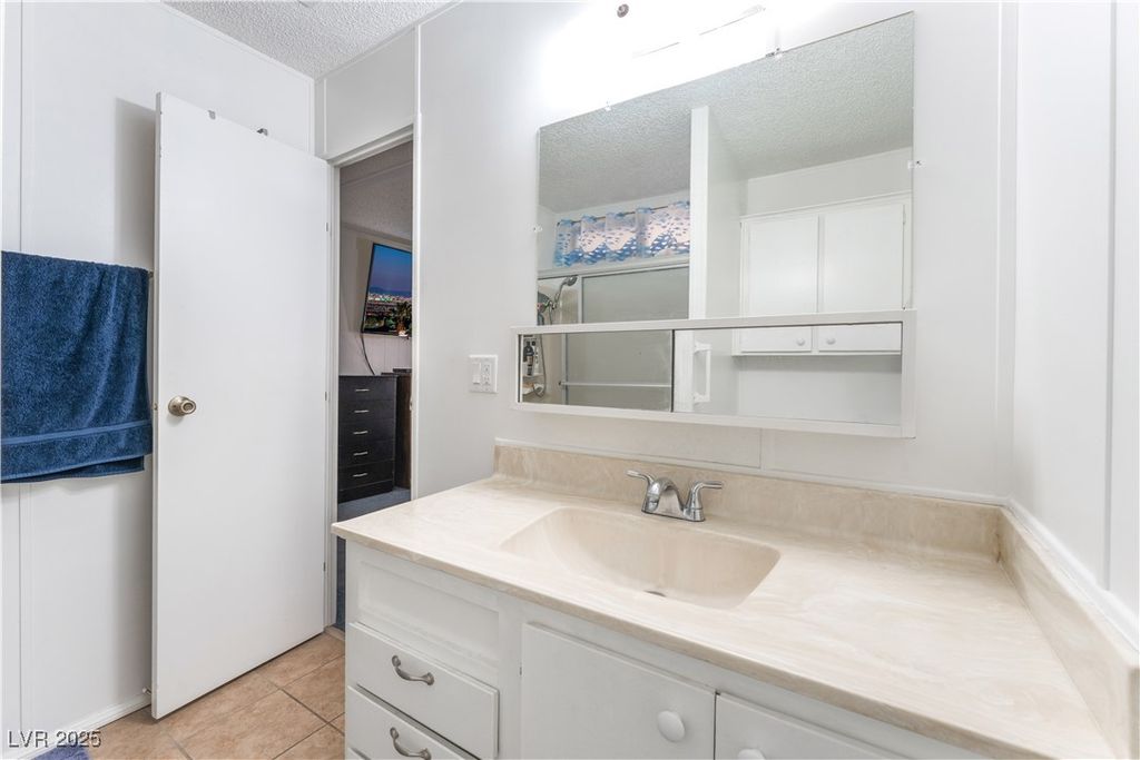 Image 25 of property listing at 3491 Isle Royale Drive, Las Vegas, NV 89122