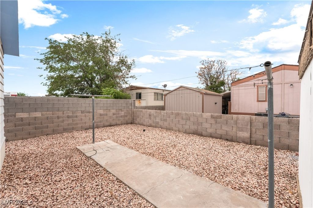 Image 30 of property listing at 3491 Isle Royale Drive, Las Vegas, NV 89122