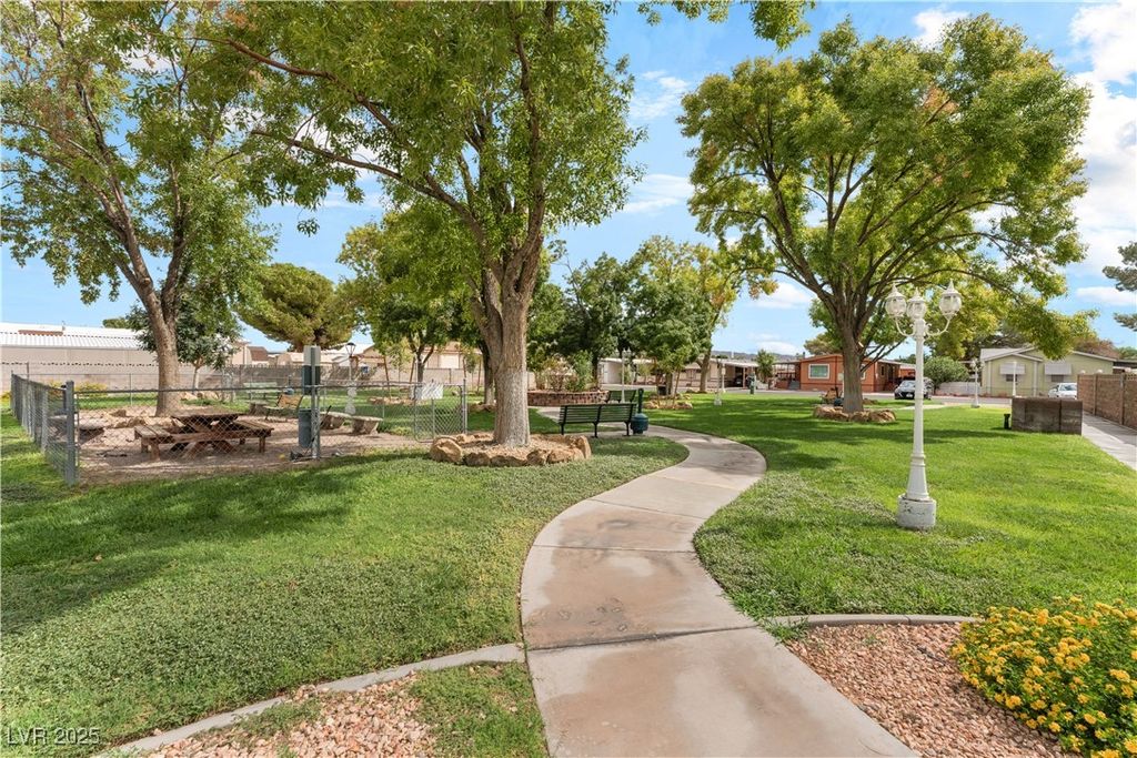 Image 33 of property listing at 3491 Isle Royale Drive, Las Vegas, NV 89122