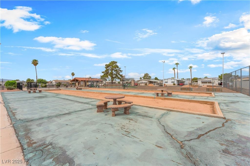 Image 35 of property listing at 3491 Isle Royale Drive, Las Vegas, NV 89122