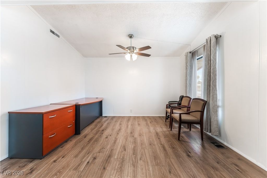 Image 7 of property listing at 3491 Isle Royale Drive, Las Vegas, NV 89122