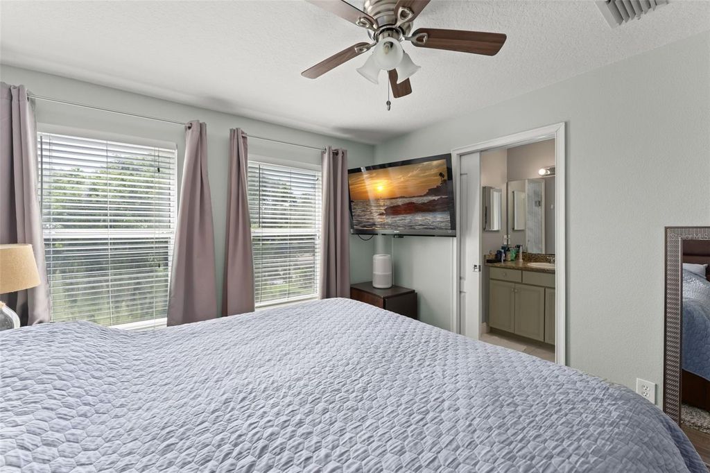 Image 44 of property listing at 136 S BUMBY AVENUE 2, Orlando, FL 32803
