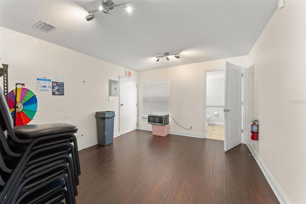 Image 9 of property listing at 136 S BUMBY AVENUE 2, Orlando, FL 32803