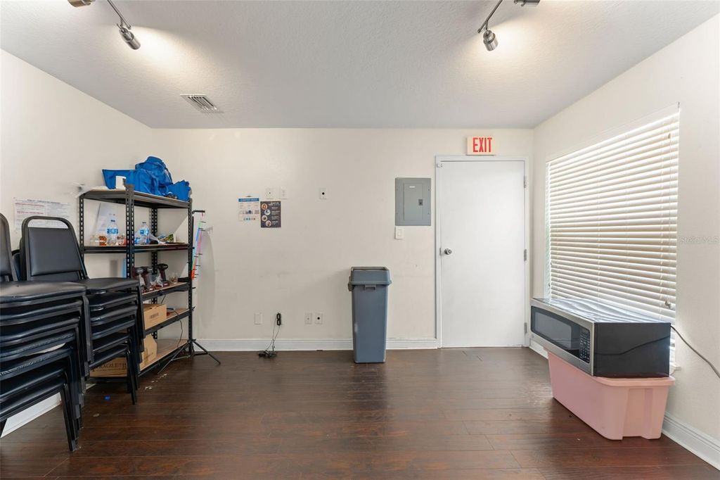 Image 10 of property listing at 136 S BUMBY AVENUE 2, Orlando, FL 32803