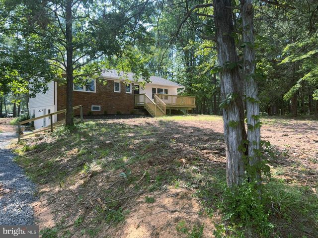 21 SALVINGTON RD, Fredericksburg, VA 22405