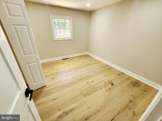 21 SALVINGTON RD, Fredericksburg, VA 22405