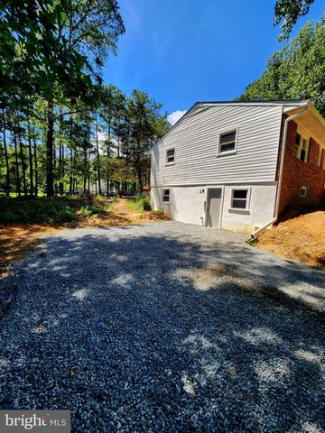 21 SALVINGTON RD, Fredericksburg, VA 22405