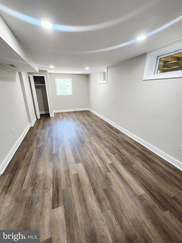 21 SALVINGTON RD, Fredericksburg, VA 22405