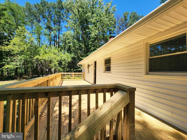 21 SALVINGTON RD, Fredericksburg, VA 22405