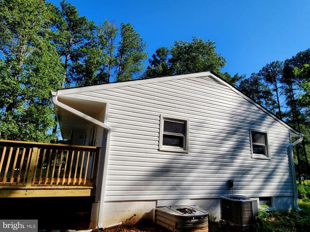 21 SALVINGTON RD, Fredericksburg, VA 22405