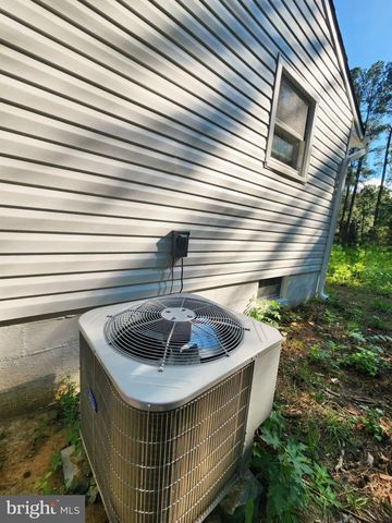 21 SALVINGTON RD, Fredericksburg, VA 22405