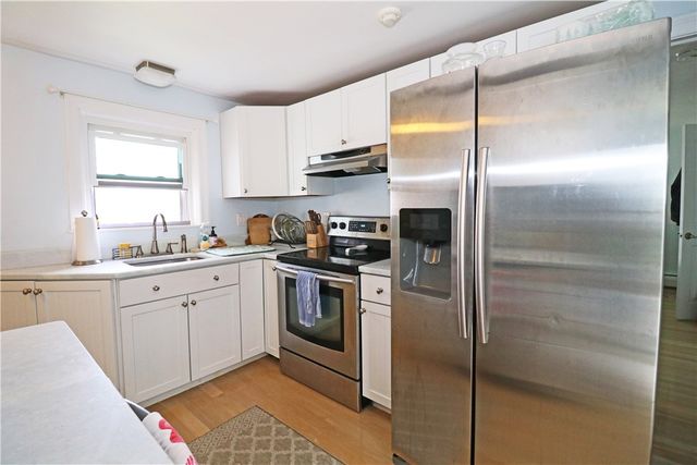 249 Tuckerman Avenue 2, Middletown, RI 02842